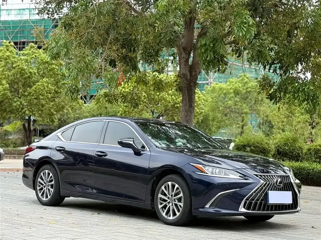 Lexus ES — фото 6