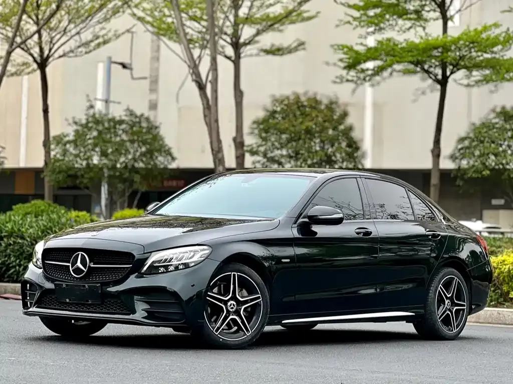 Mercedes-Benz C-Class — фото 1