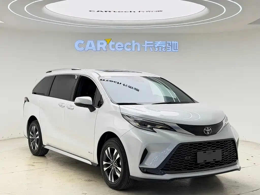 Toyota Granvia — фото 8