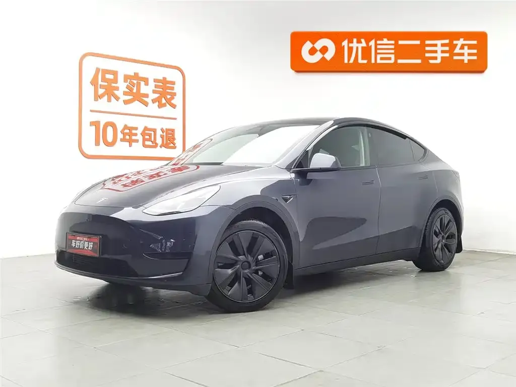 Tesla Model Y — фото 1