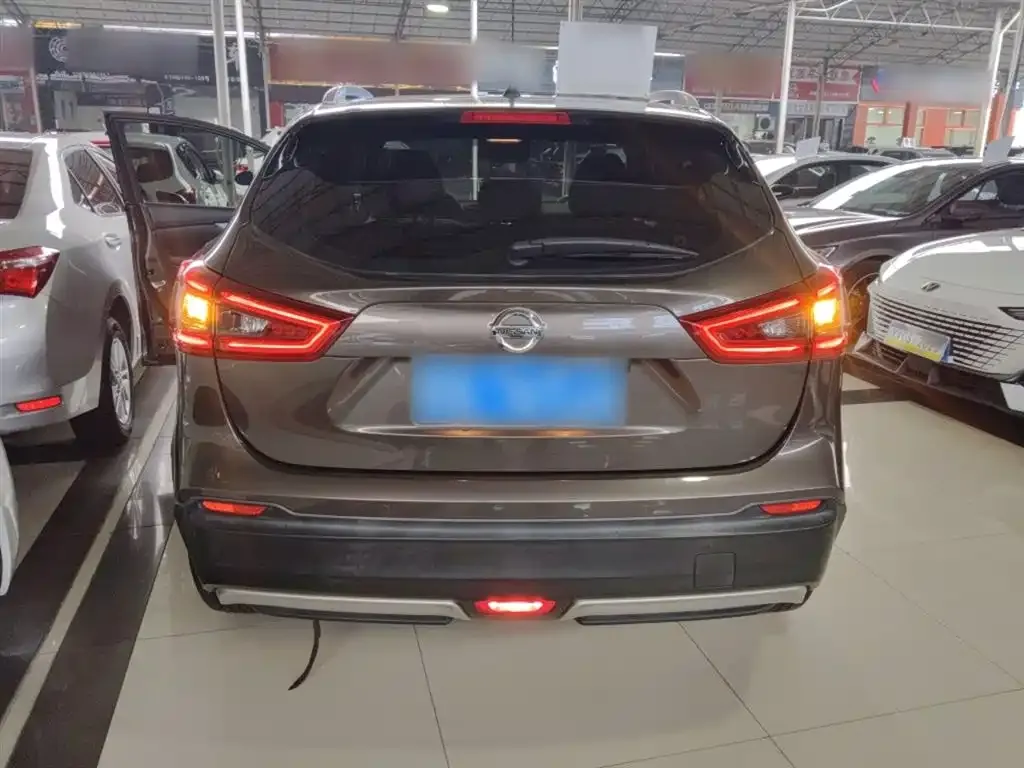 Nissan Qashqai — фото 2