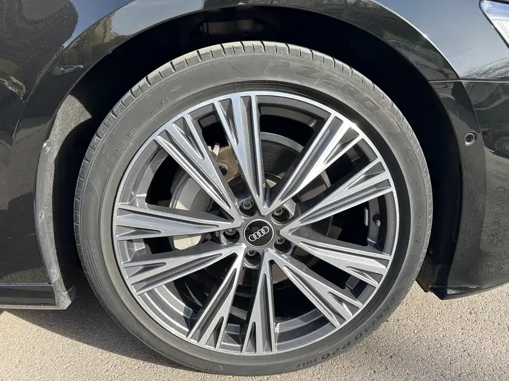 Audi A6L — фото 2