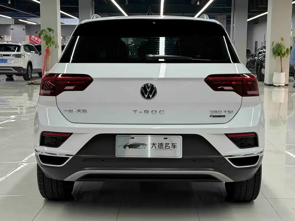 Volkswagen T-Roc — фото 2