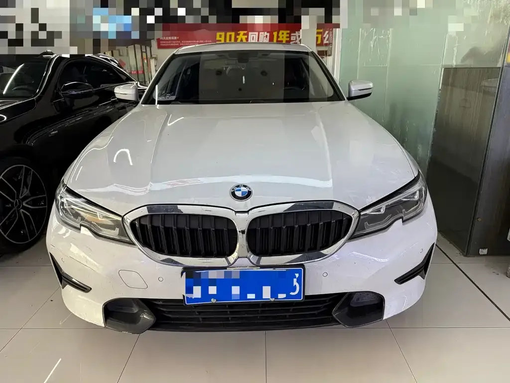 BMW 3 Series 2022 из CN, фото 6