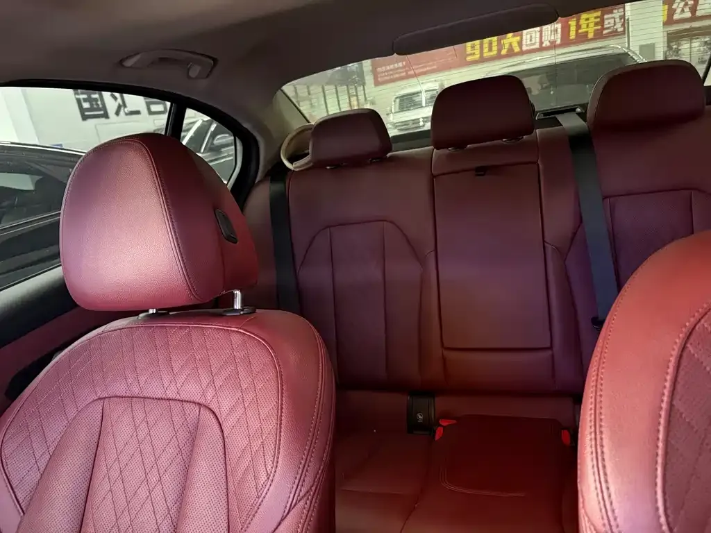 BMW 3 Series 2022 из CN, фото 9