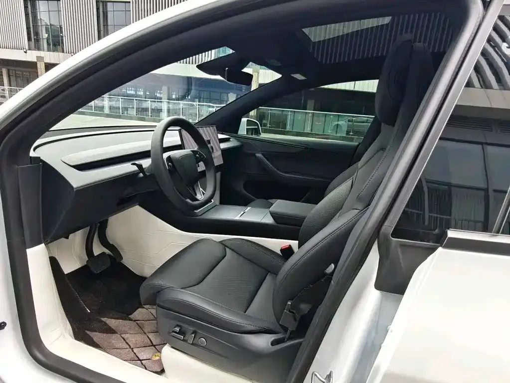 Tesla Model Y — фото 2