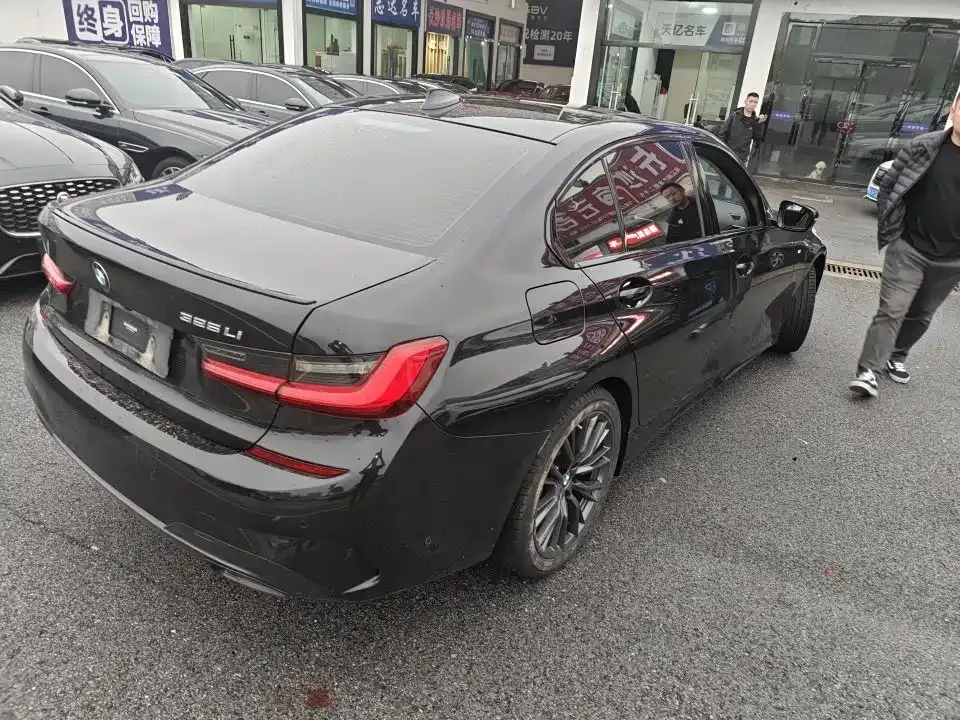 BMW 3 Series 2021 из CN, фото 7