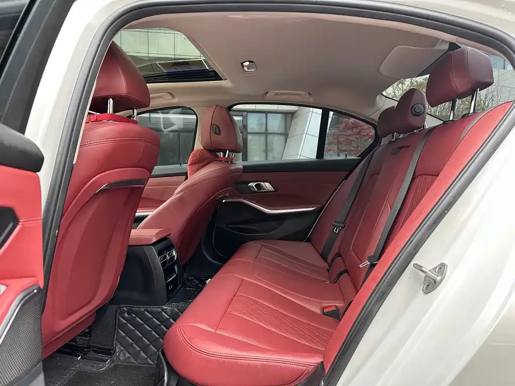BMW 3 Series 2025 из CN, фото 3