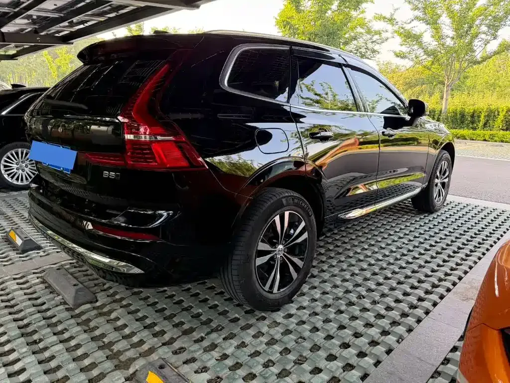 Volvo XC60 — фото 4