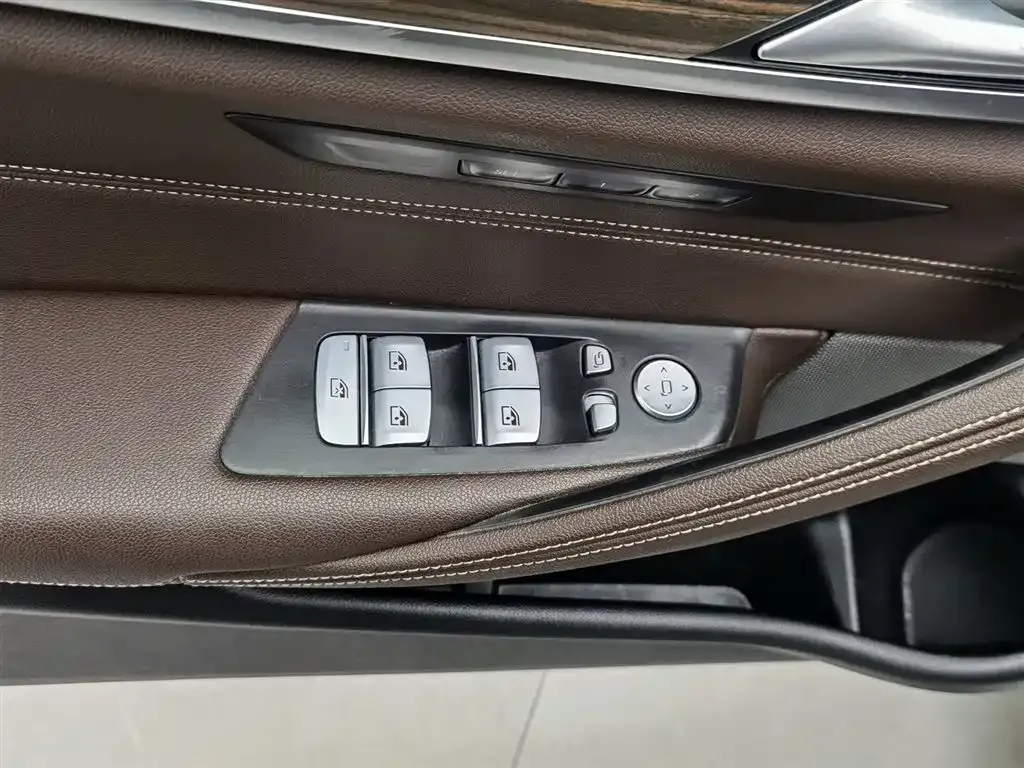 BMW 5 Series New Energy 2023 из CN, фото 9