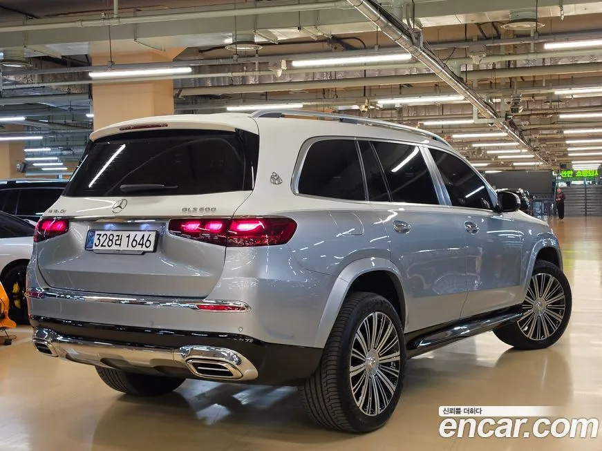 Mercedes-Benz GLS-Class — фото 8