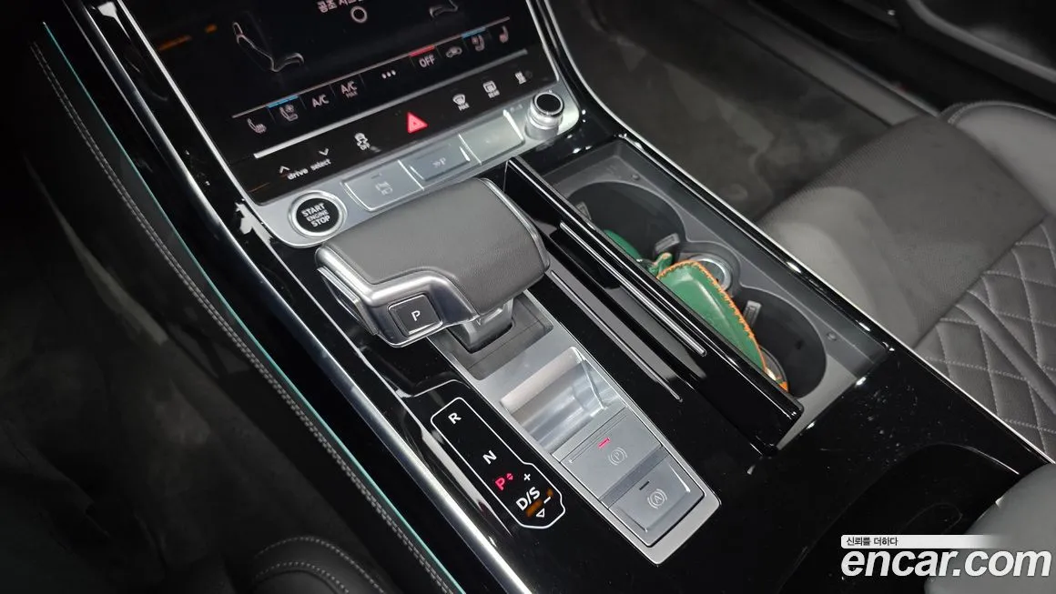 Audi A8 2023 из KR, фото 10