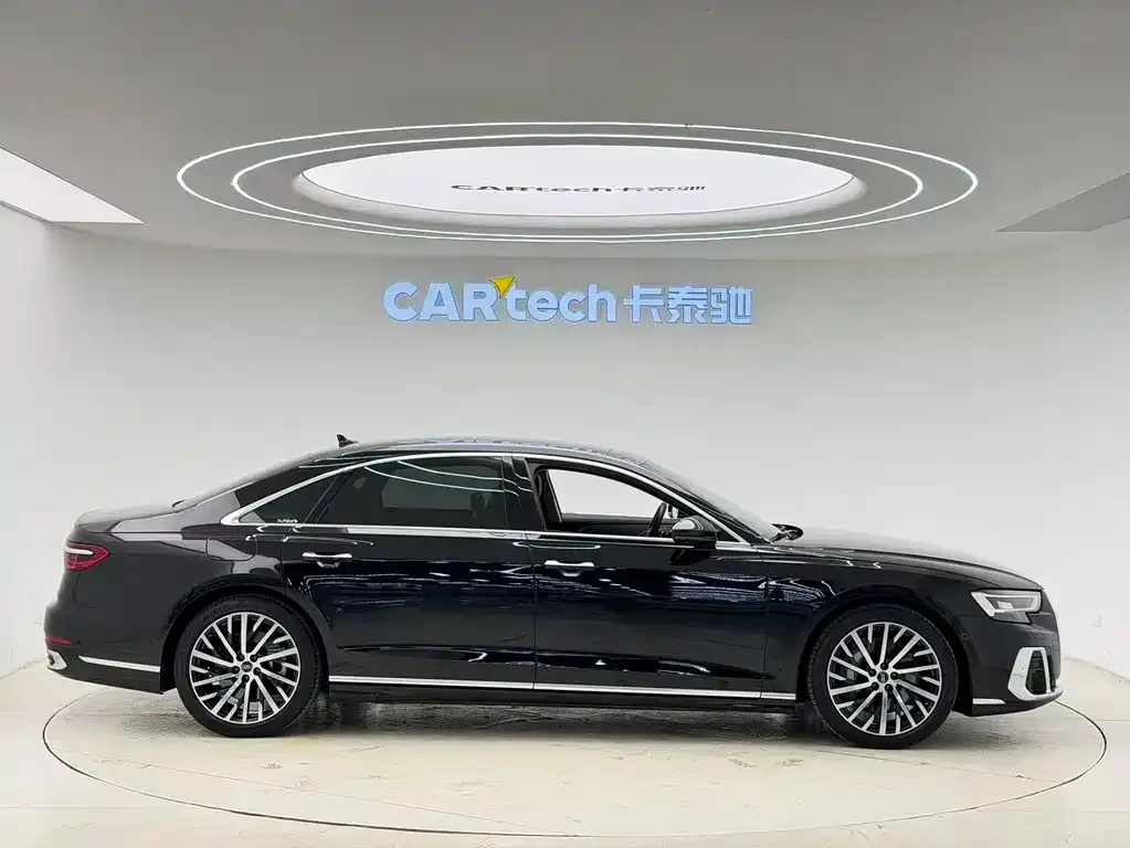 Audi A8 — фото 9