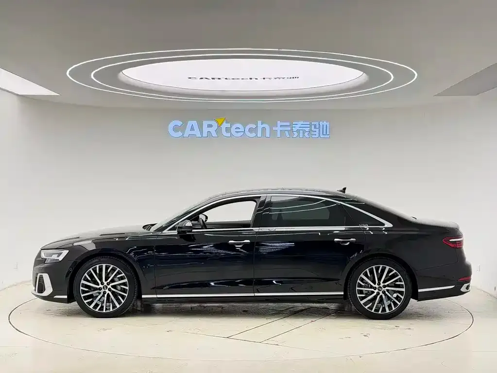 Audi A8 — фото 8