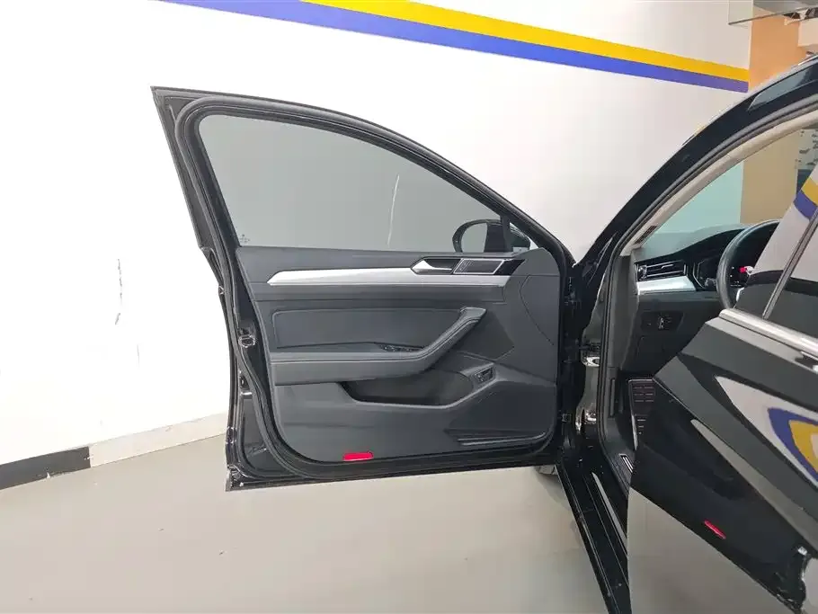 Volkswagen Magotan GTE PHEV 2023 из CN, фото 2