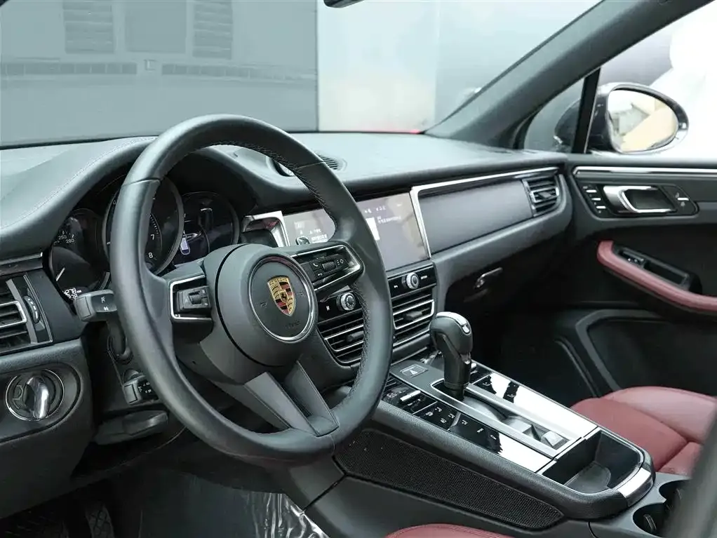 Porsche Macan — фото 10