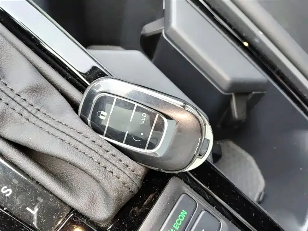 Honda Accord — фото 10