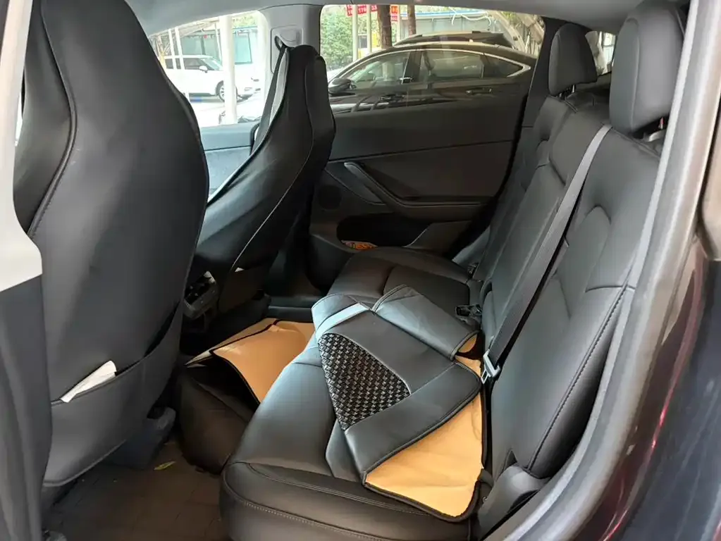 Tesla Model Y 2024 из CN, фото 5