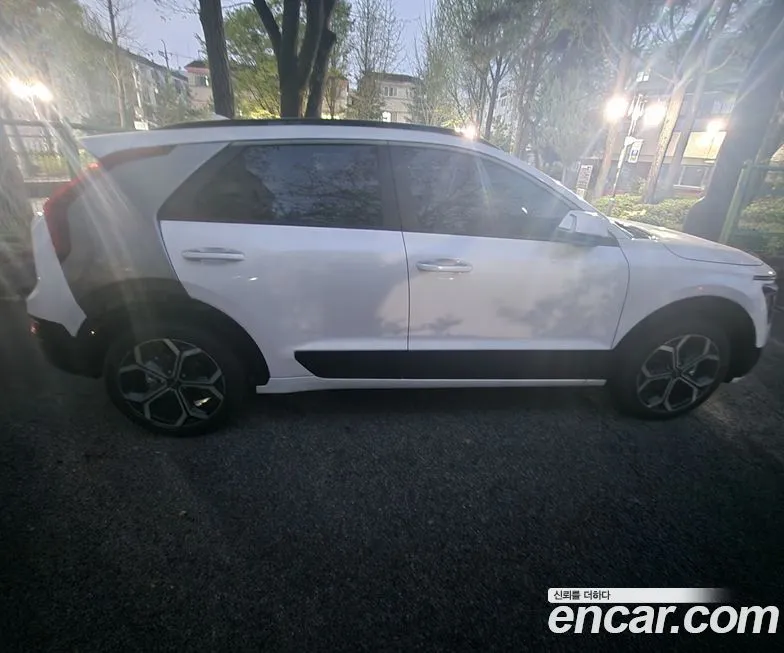 Kia Niro — фото 1