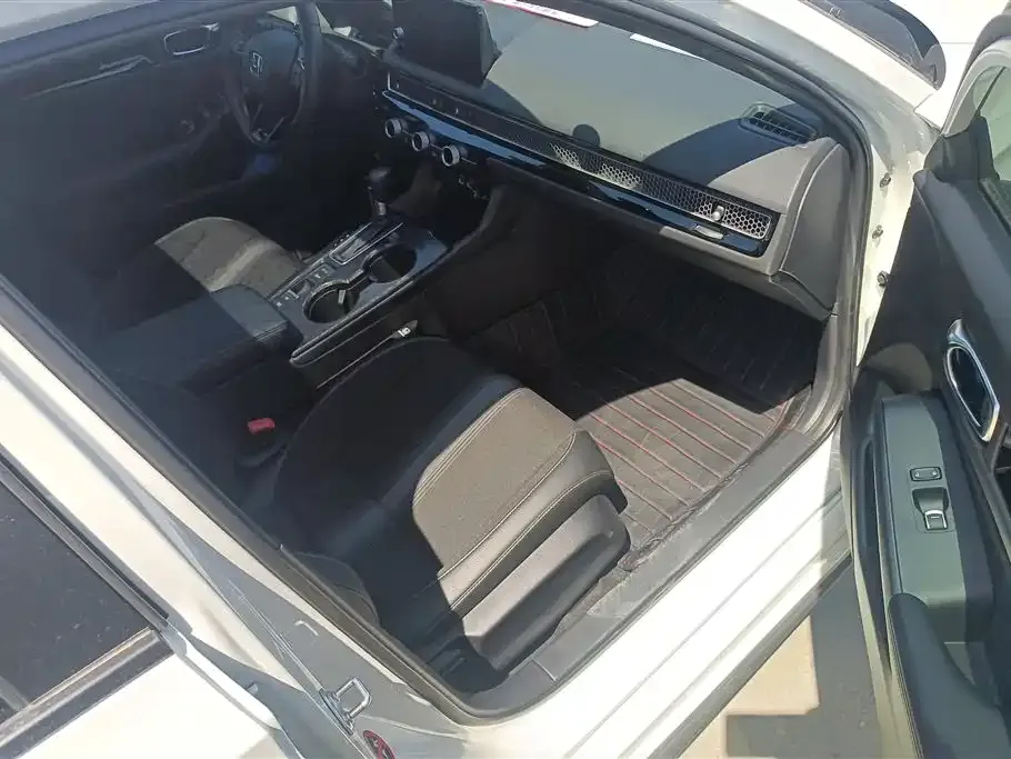 Honda Civic 2024 из CN, фото 3