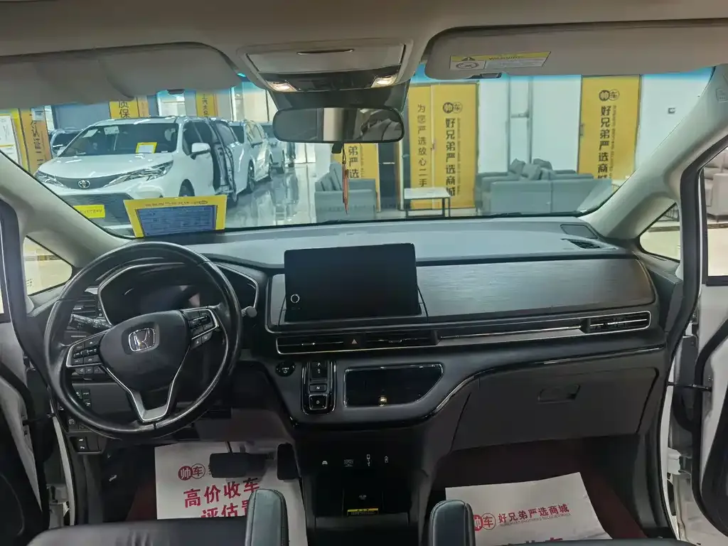 Honda Odyssey — фото 10