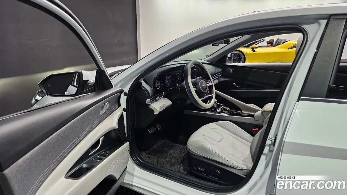 Hyundai AVANTE — фото 3