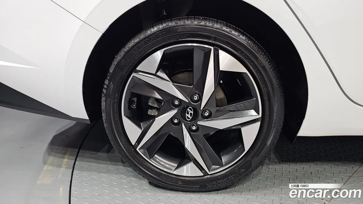 Hyundai AVANTE — фото 6