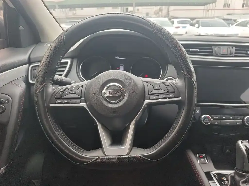 Nissan Qashqai — фото 9