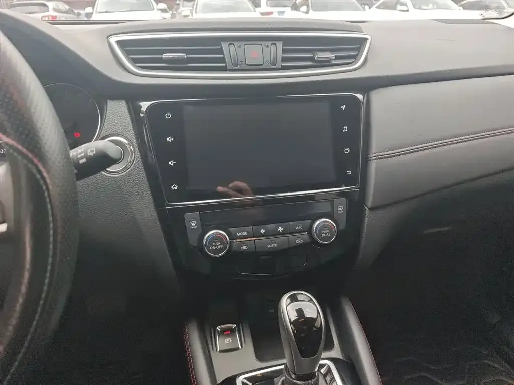 Nissan Qashqai — фото 5
