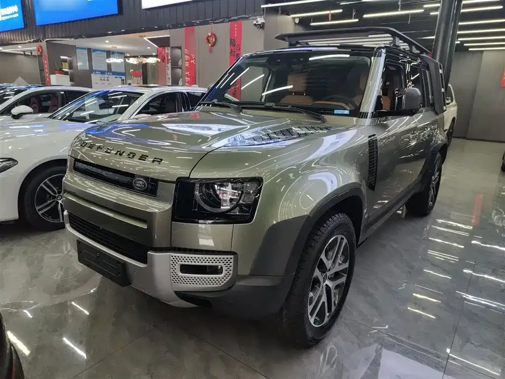 Land Rover Defender — фото 1