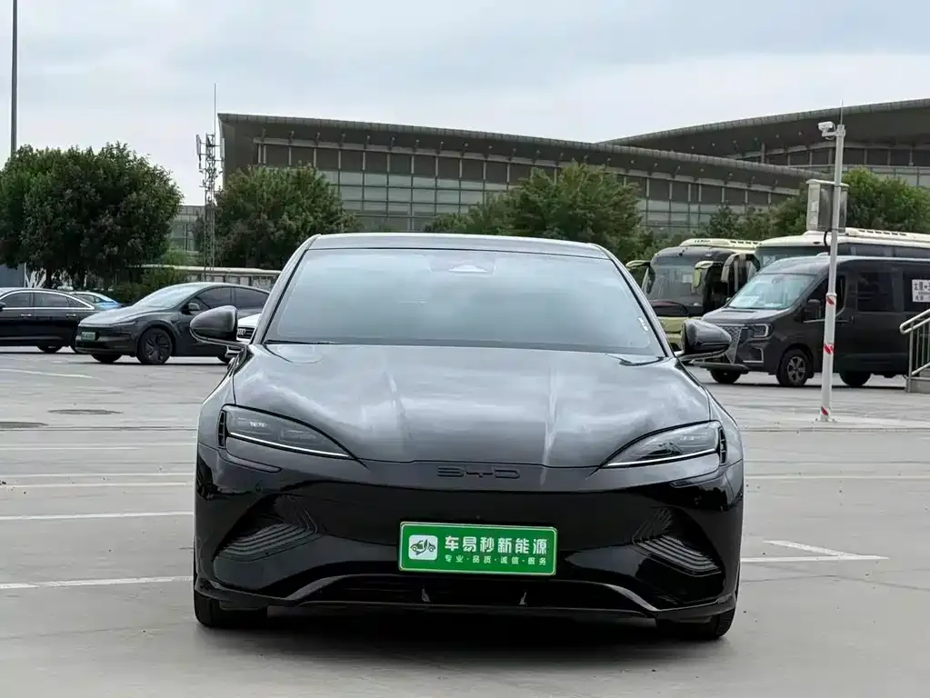 BYD Seal — фото 7