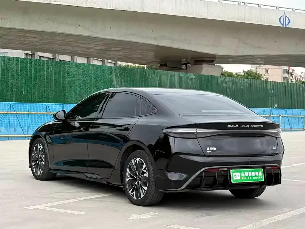 BYD Seal — фото 4