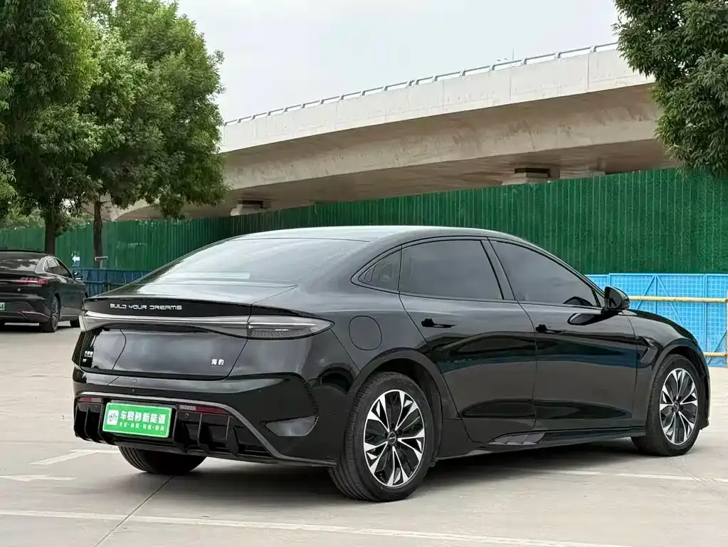 BYD Seal — фото 9