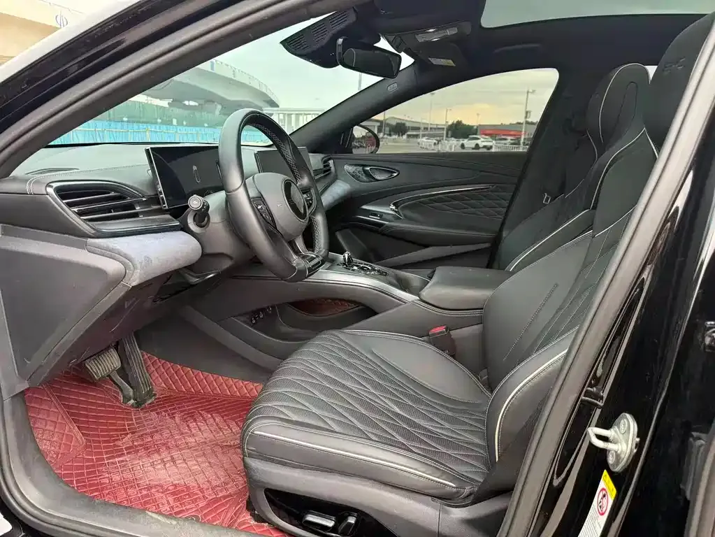 BYD Seal — фото 6