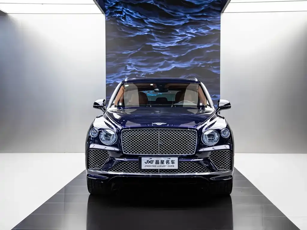 Bentley Bentayga — фото 1