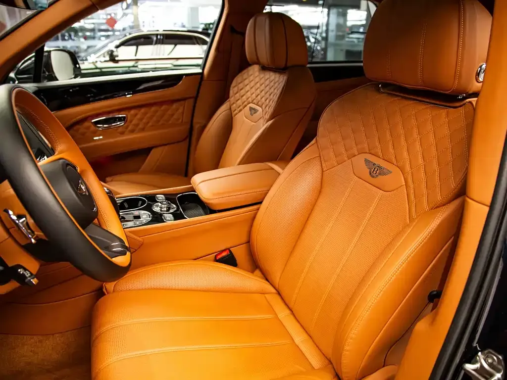 Bentley Bentayga — фото 10