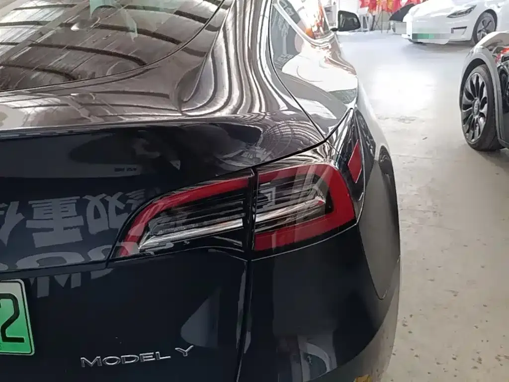 Tesla Model Y 2024 из CN, фото 3
