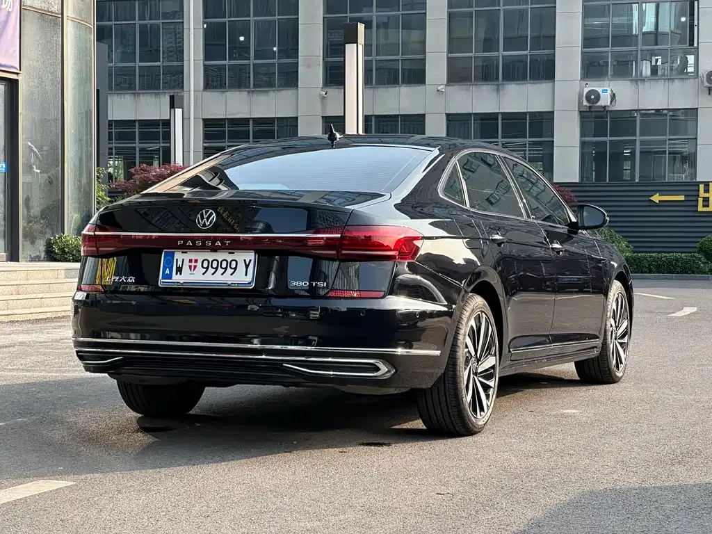 Volkswagen Passat — фото 5