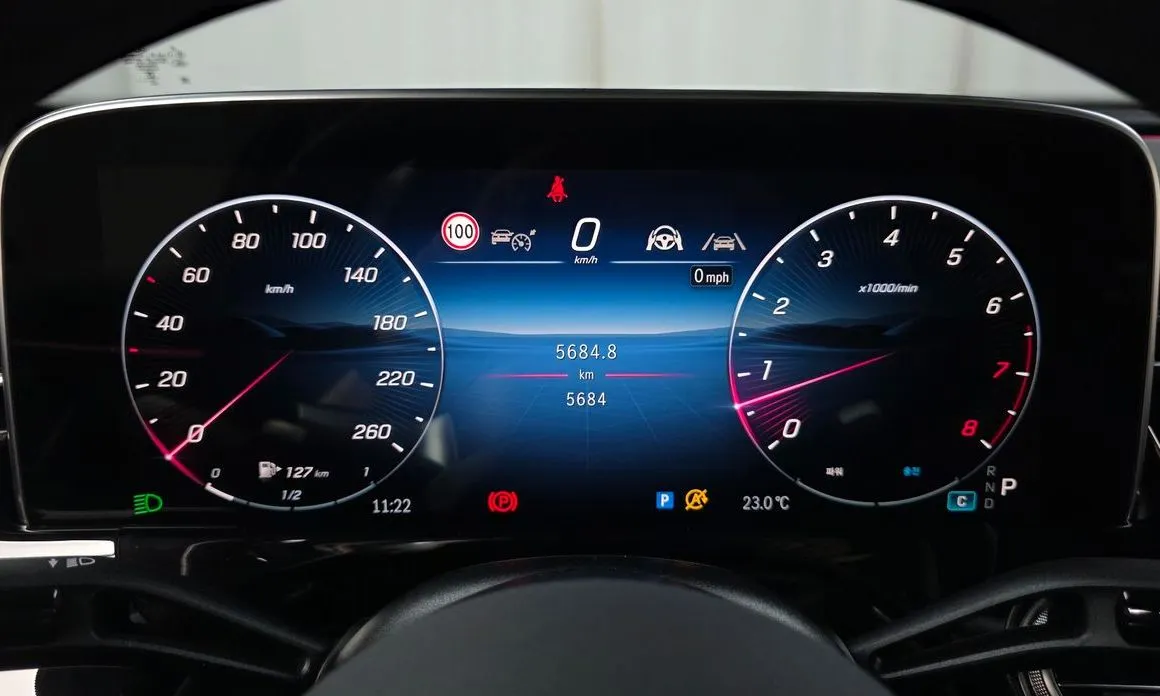 Mercedes-Benz E-Class 2025 из KR, фото 3