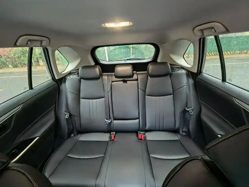 Toyota RAV4 2025 из CN, фото 2