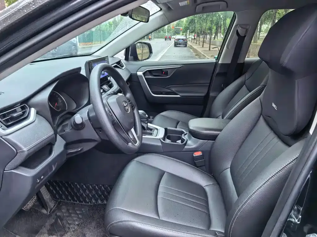 Toyota RAV4 2025 из CN, фото 9