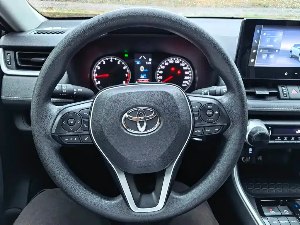 Toyota RAV4 2025 из CN, фото 5