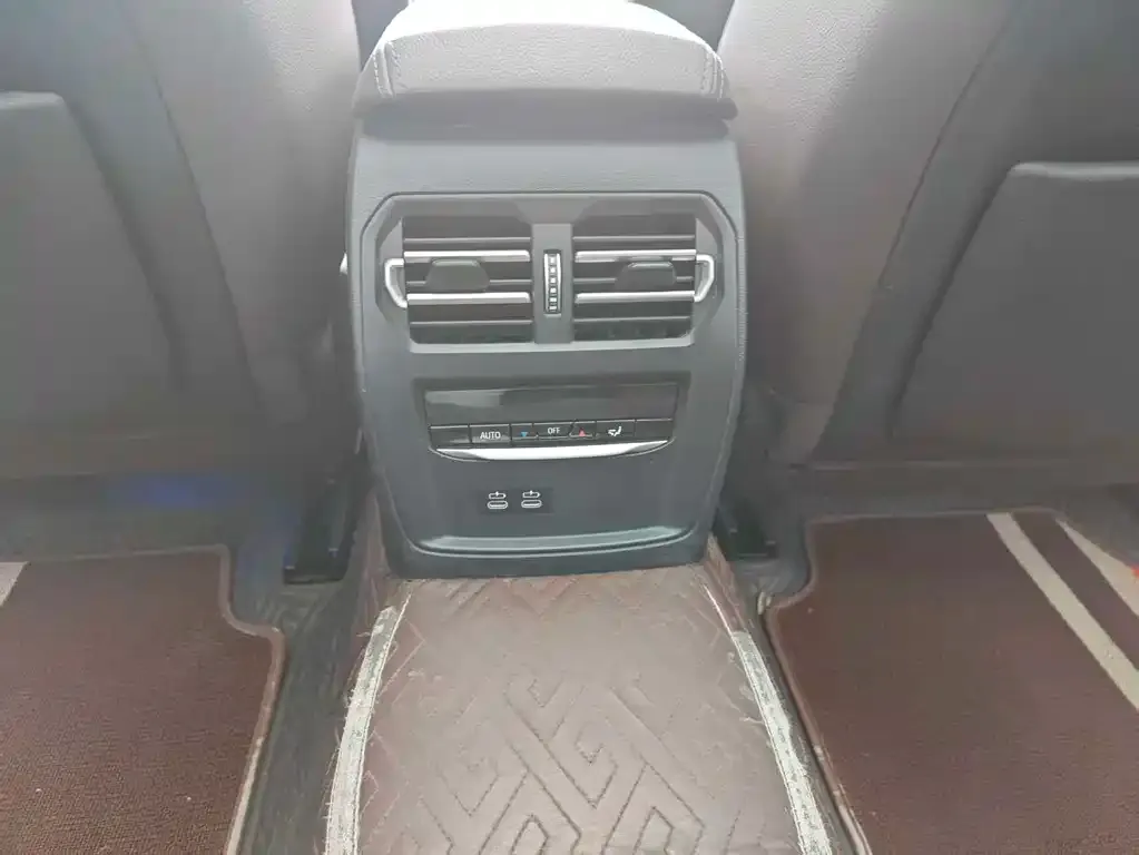 BMW 3 Series 2021 из CN, фото 10