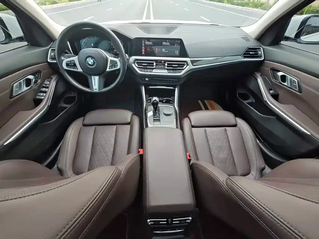 BMW 3 Series 2021 из CN, фото 8