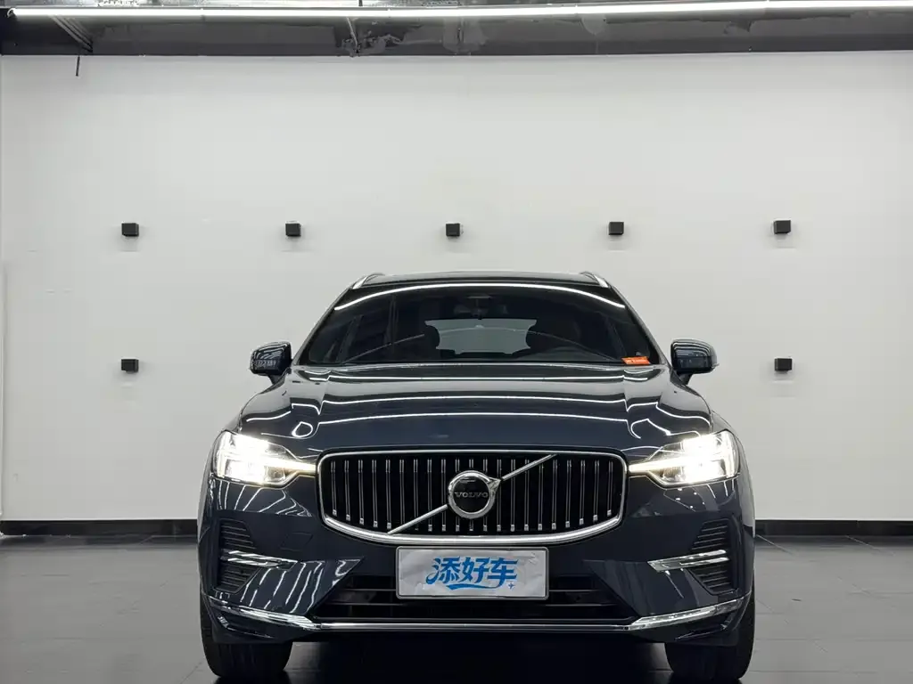 Volvo XC60 2023 из CN, фото 2