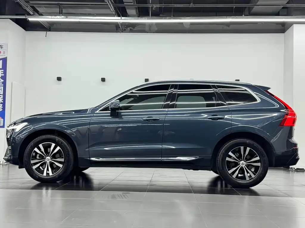 Volvo XC60 2023 из CN, фото 3