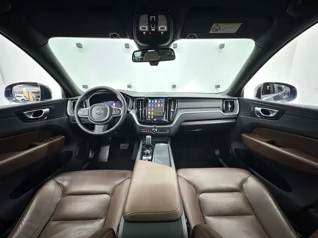Volvo XC60 2023 из CN, фото 10