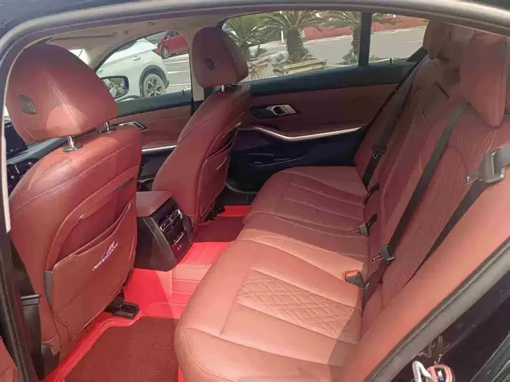 BMW 3 Series 2025 из CN, фото 10