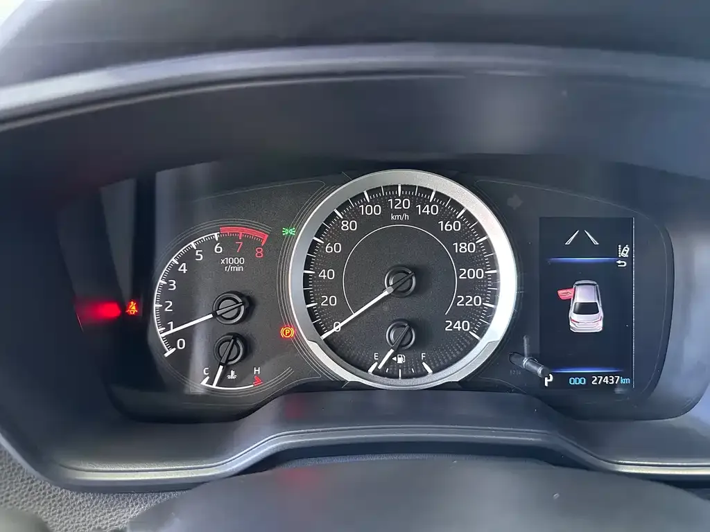 Toyota Corolla 2023 из CN, фото 6