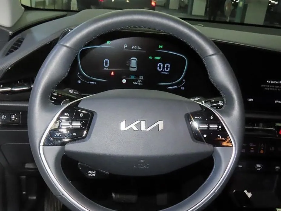 Kia Niro — фото 8